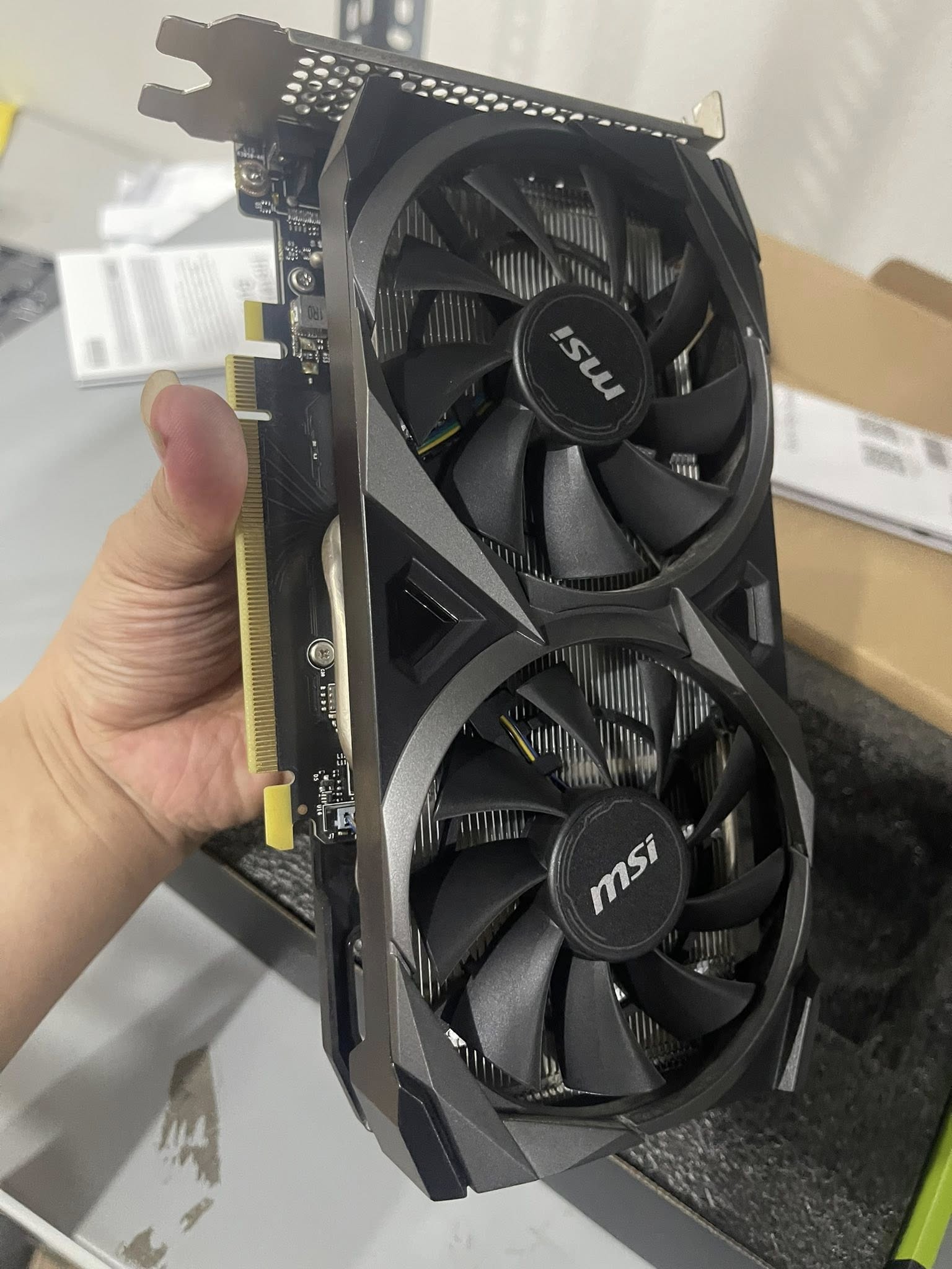 Card màn hình MSI RTX 3050 VENTUS 2X XS 8G OC (Cũ / Full Box) - Bảo Hành Hãng 32 Tháng