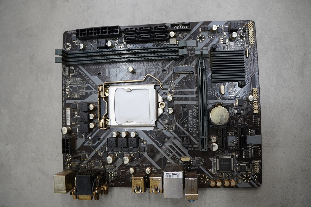 Mainboard Gigabyte GA-B360M - D2V - (Cũ, Không Kèm Chặn Main)