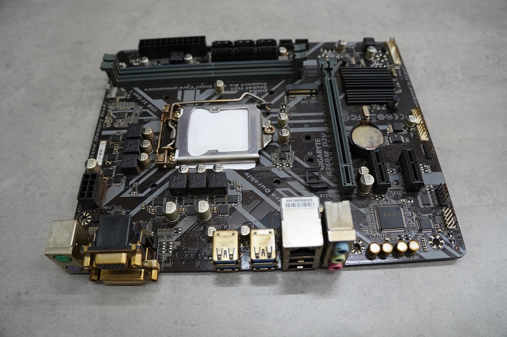 Mainboard Gigabyte GA-B360M - D2V - (Cũ, Không Kèm Chặn Main)