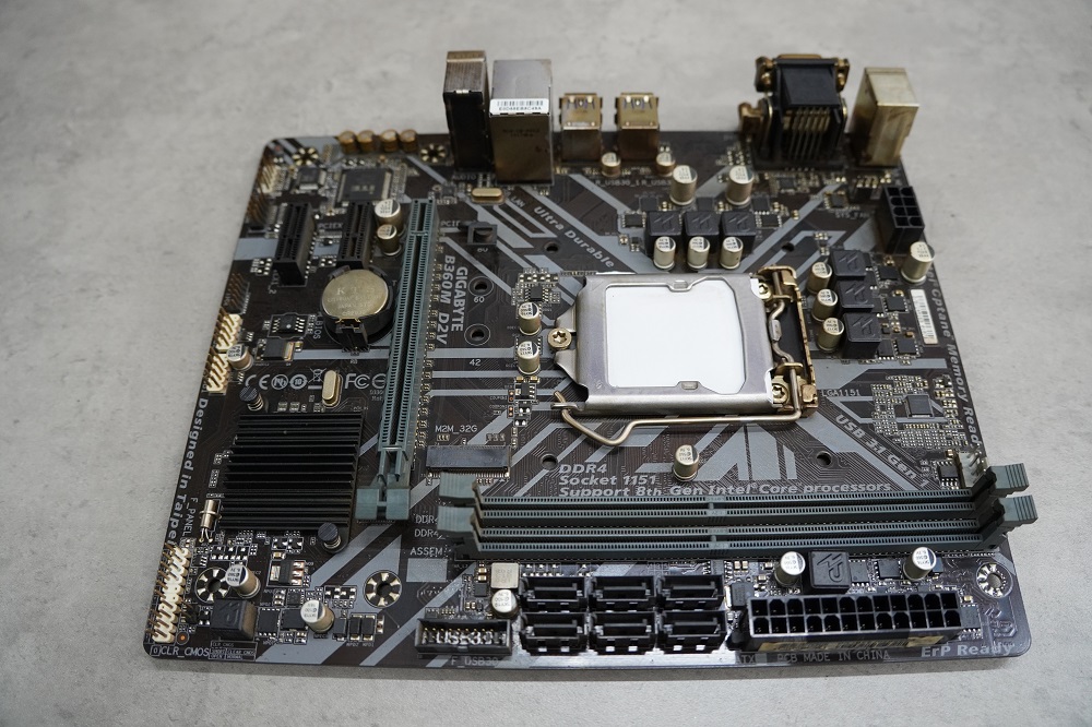 Mainboard Gigabyte GA-B360M - D2V - (Cũ, Không Kèm Chặn Main)