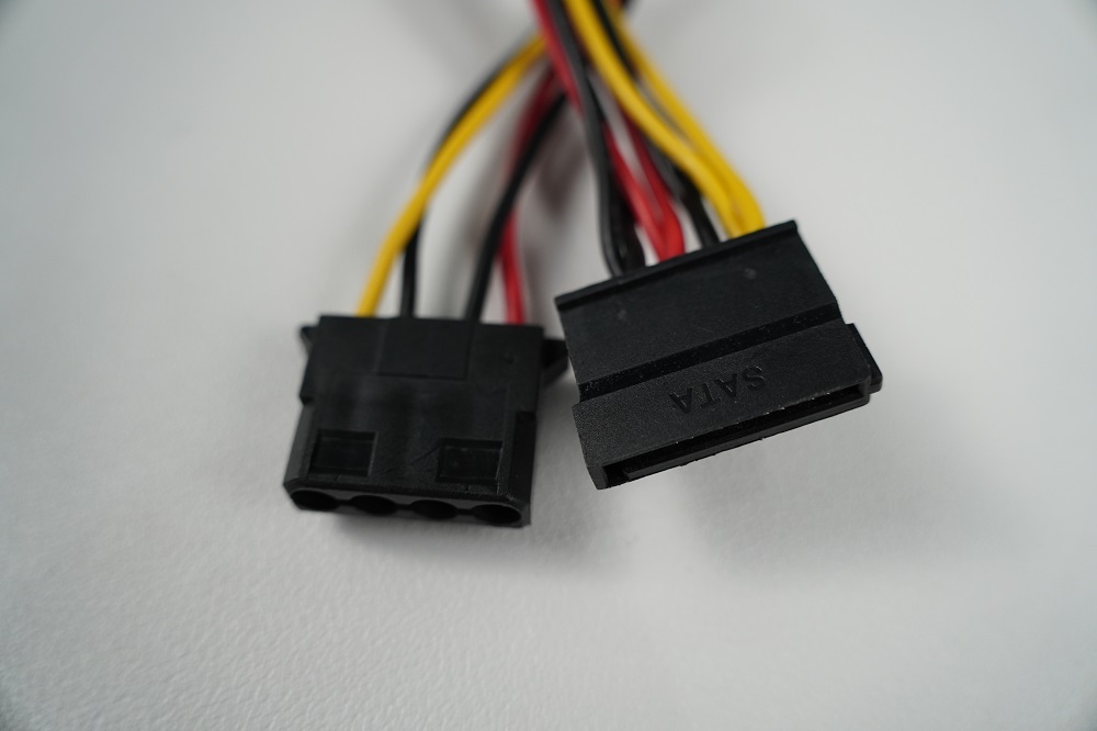 Bộ Chia Nguồn DC 12V Ra Jack Sata + Molex (12V + 5V) - Dùng Lắp Quạt Tản Nhiệt, Led RGB Cho Xe Điện, Bể Cá ...